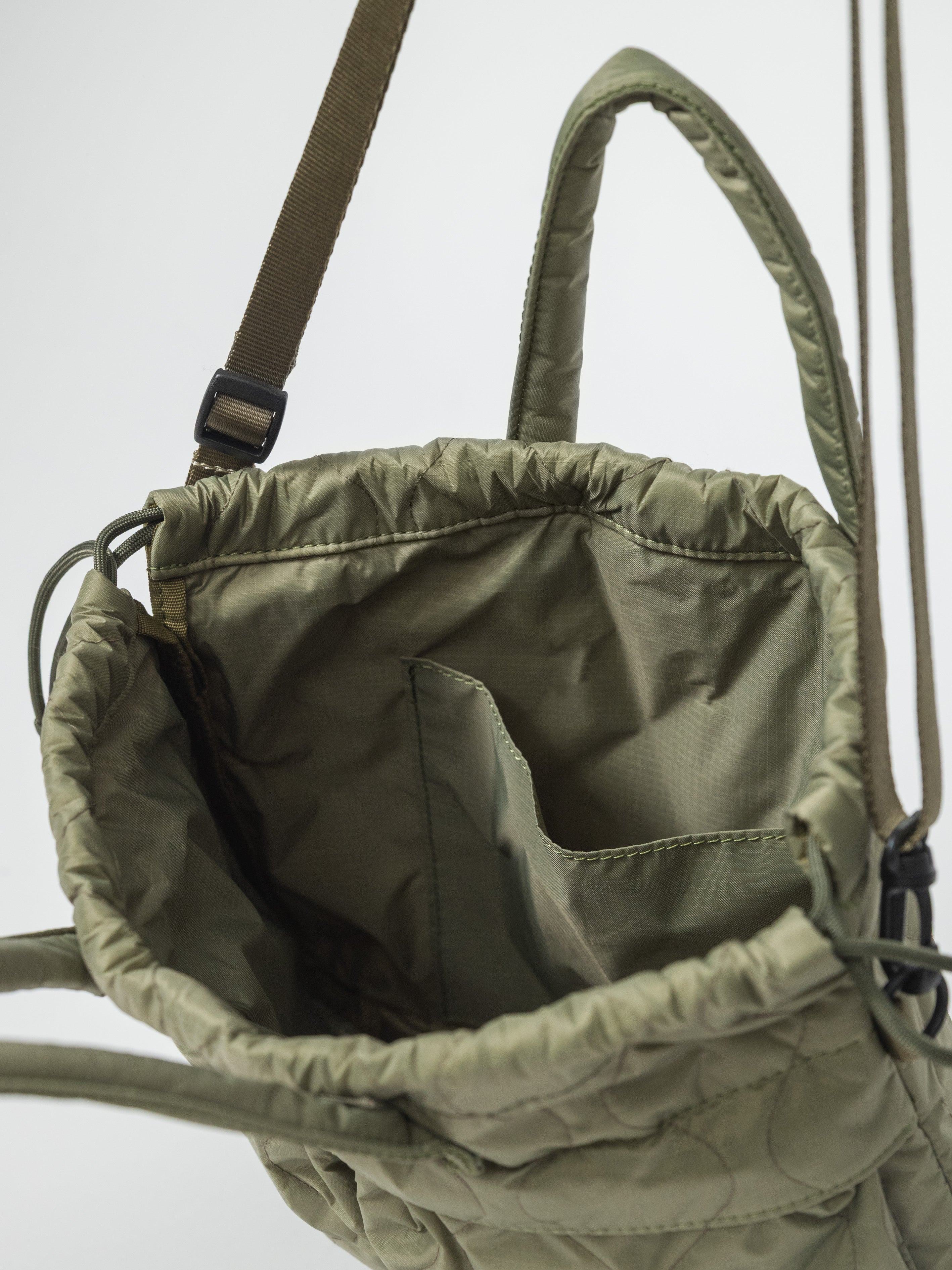 MILITARY QUILTED HELMET BAG